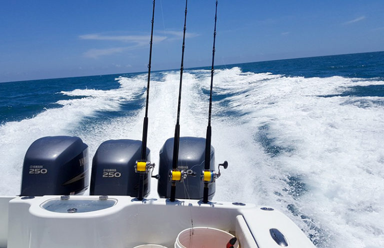 Boat Wake - Hot Spot Fishing Charters